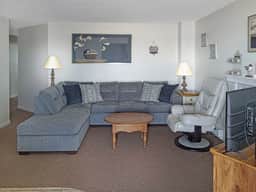 Sea Breeze - W007 Wonderful Beachfront Oceanfront property for the whole family