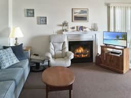Sea Breeze - W007 Wonderful Beachfront Oceanfront property for the whole family