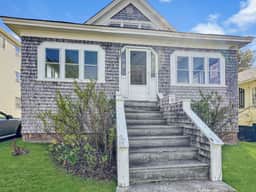 Cozy Cottage by the Sea - Y67  Classic New England cottage close to the beach