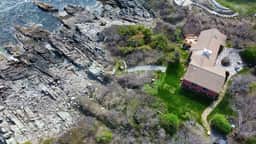 Seacoast Sanctuary - Warm and inviting cottage with uninterrupted oceanfront