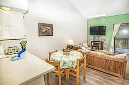 Gateway Condo Unit 25 - 12 to 15 minute drive to Killington Mountain
