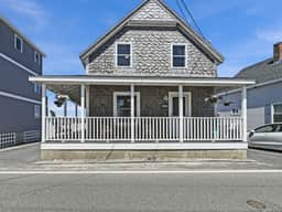 Sea Esta - 4 Bedroom cottage with best spot in Wells Beach