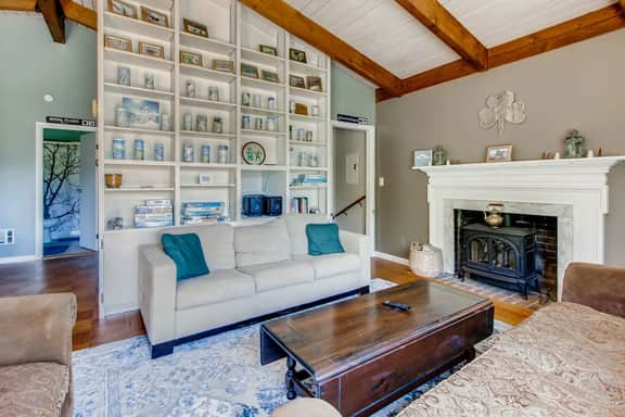 Silver Spring Chalet – Spacious 4BR Retreat in Killington Region, Pittsfield, VT, Sleeps 11