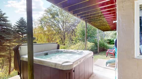 Silver Spring Chalet – Spacious 4BR Retreat in Killington Region, Pittsfield, VT, Sleeps 11