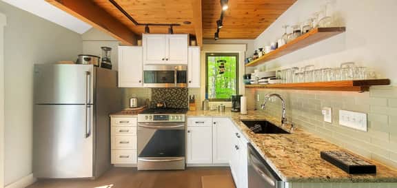 Great Escape Ski Lodge: Your Ultimate Trailside Getaway Awaits!