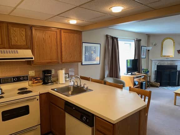 PicoVillageResort D209 - Amazing 1-bedroom  ski in ski out great views