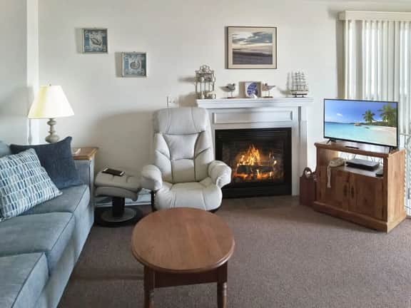 Sea Breeze - W007 Wonderful Beachfront Oceanfront property for the whole family