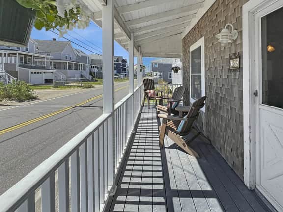 Sea Esta - 4 Bedroom cottage with best spot in Wells Beach