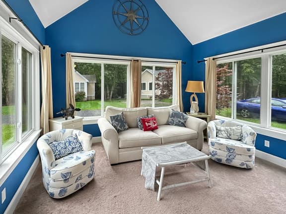 Seaglass Village Unit 182: 2BR in Wells, featuring a King bed and bunk beds for 4 guests.
